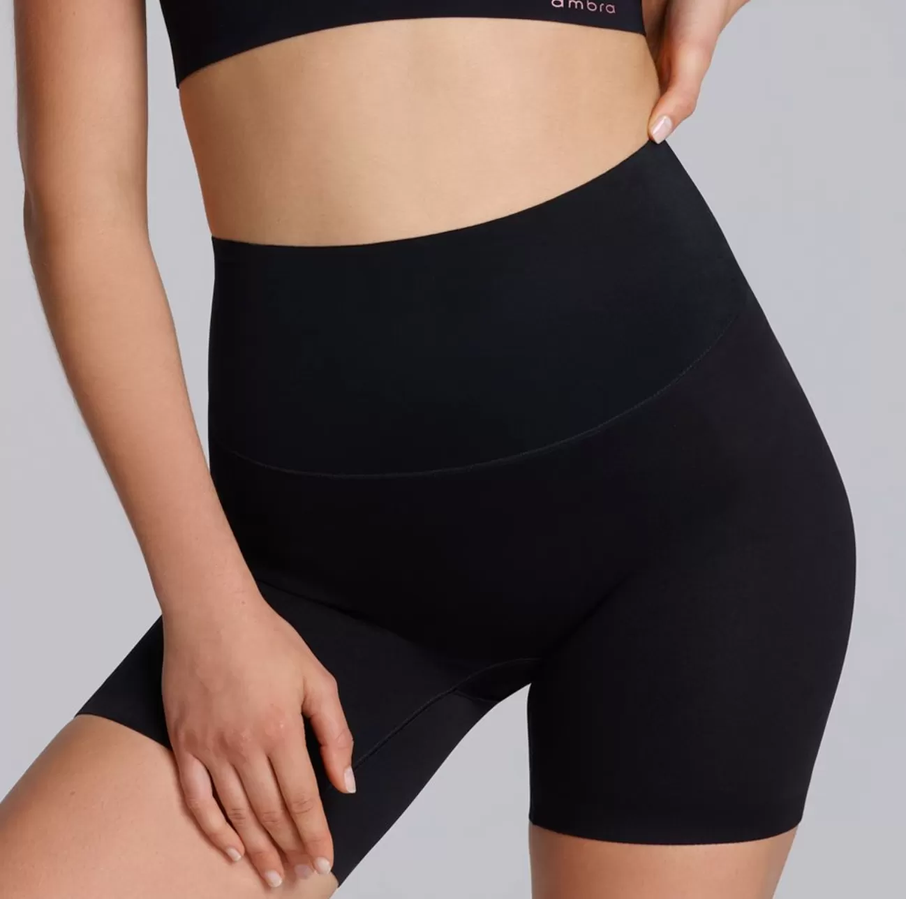 Ambra Micro Grip Short - Black