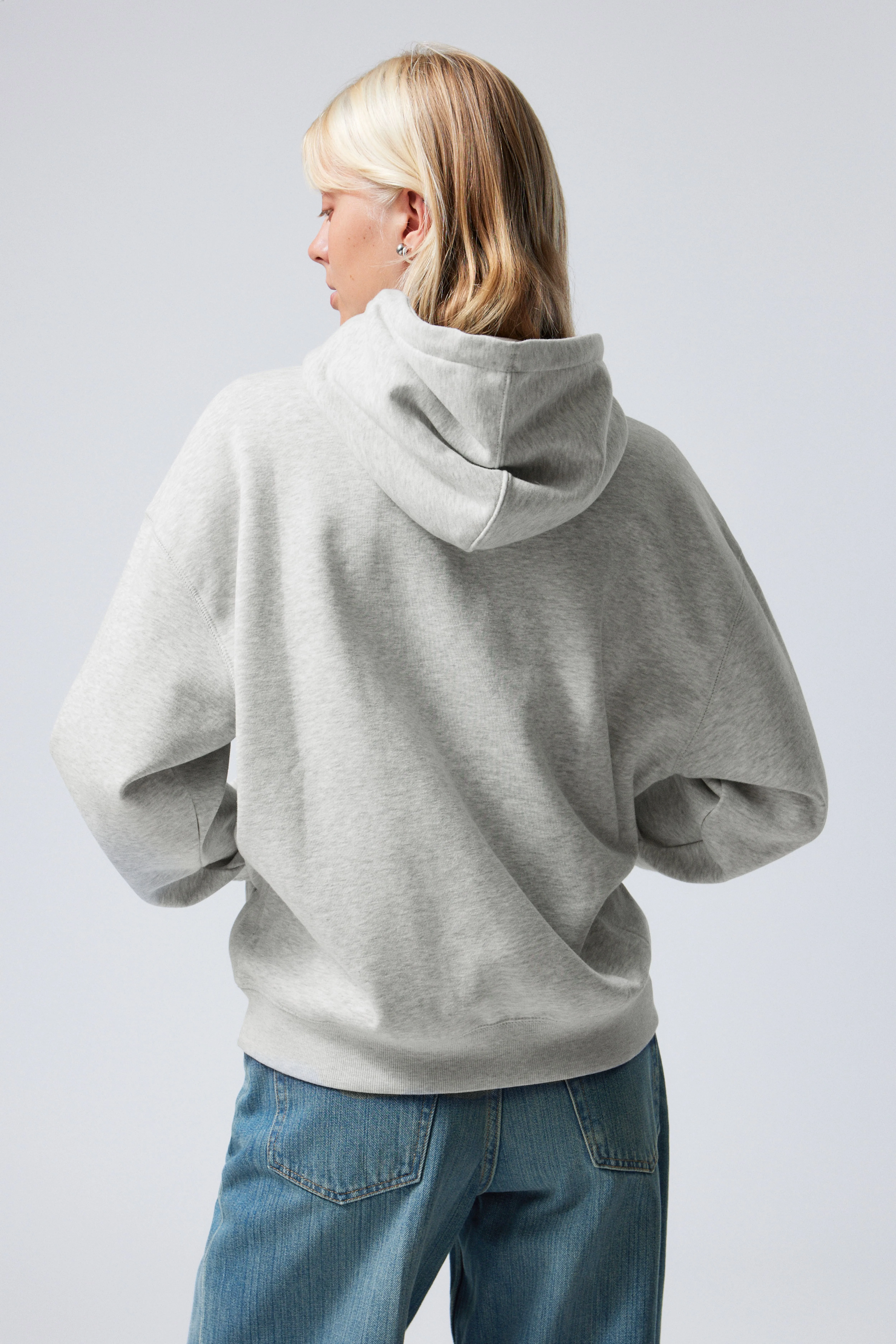 Essence Standard Hoodie - Long sleeve - Regular length - Light Grey - Ladies | H&M GB