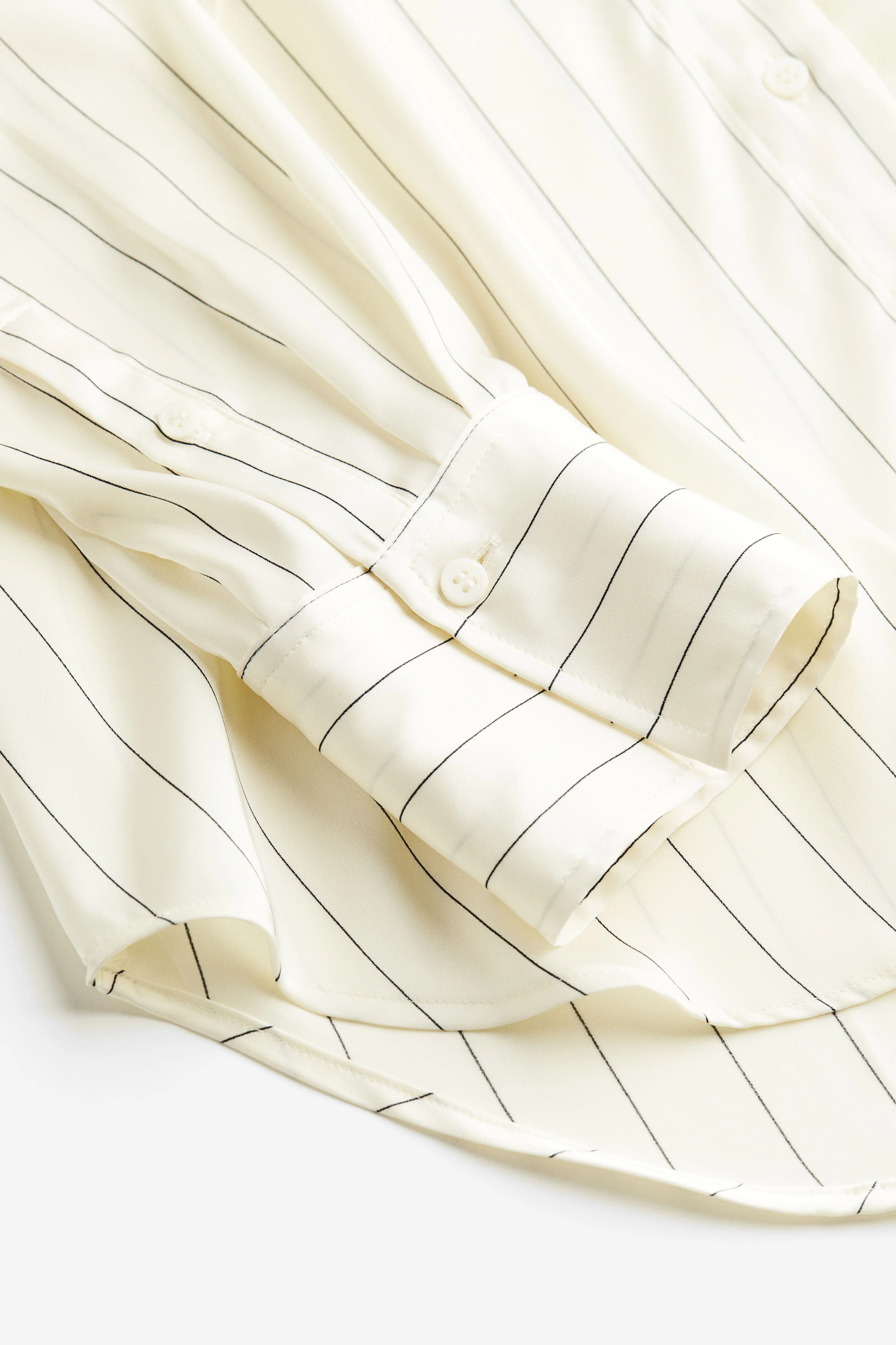 MAMA Before & After tie-belt shirt - Long sleeve - Regular length - Cream/Pinstriped - Ladies | H&M GB