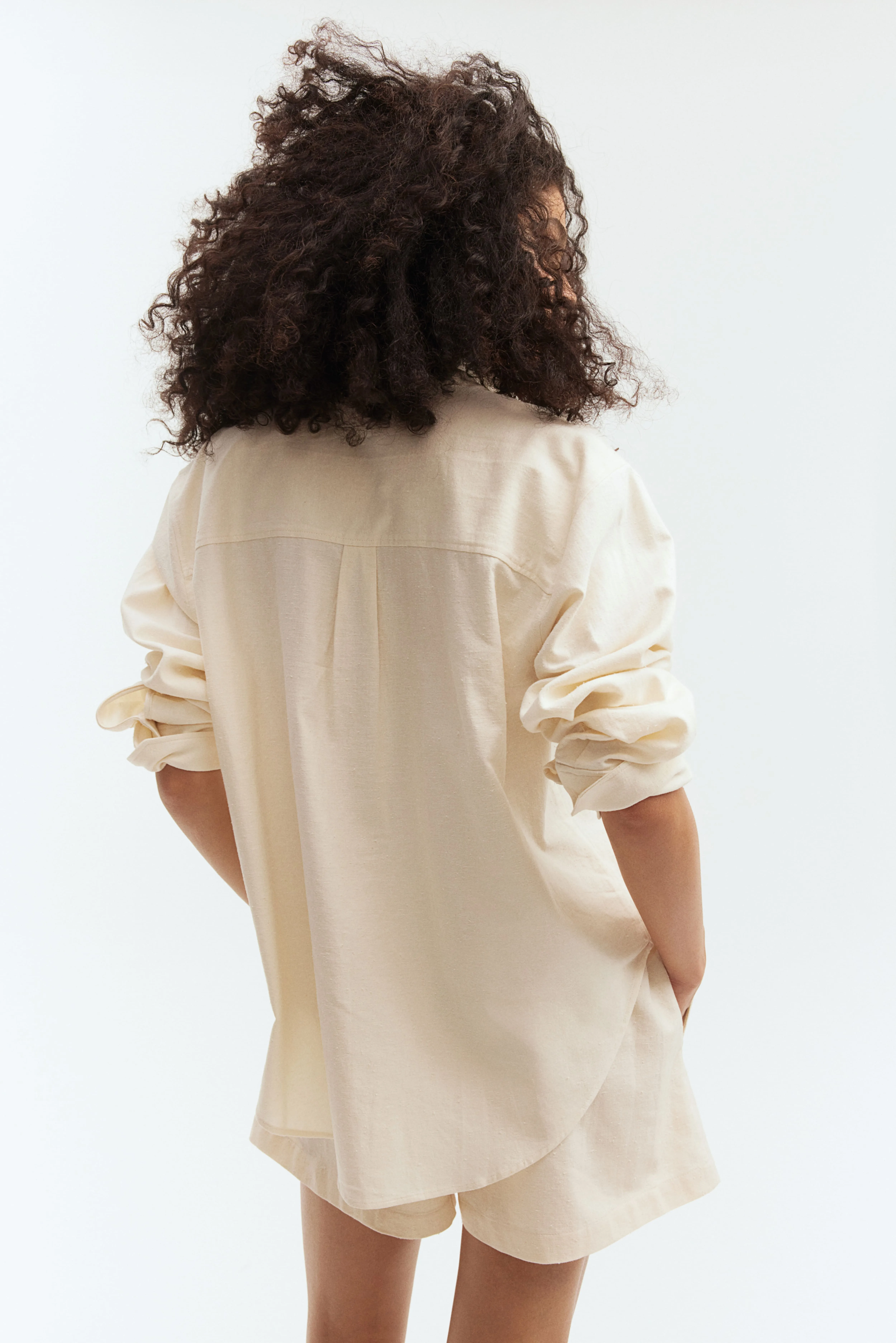 Nepped twill shirt - Long sleeve - Regular length - Cream - Ladies | H&M GB