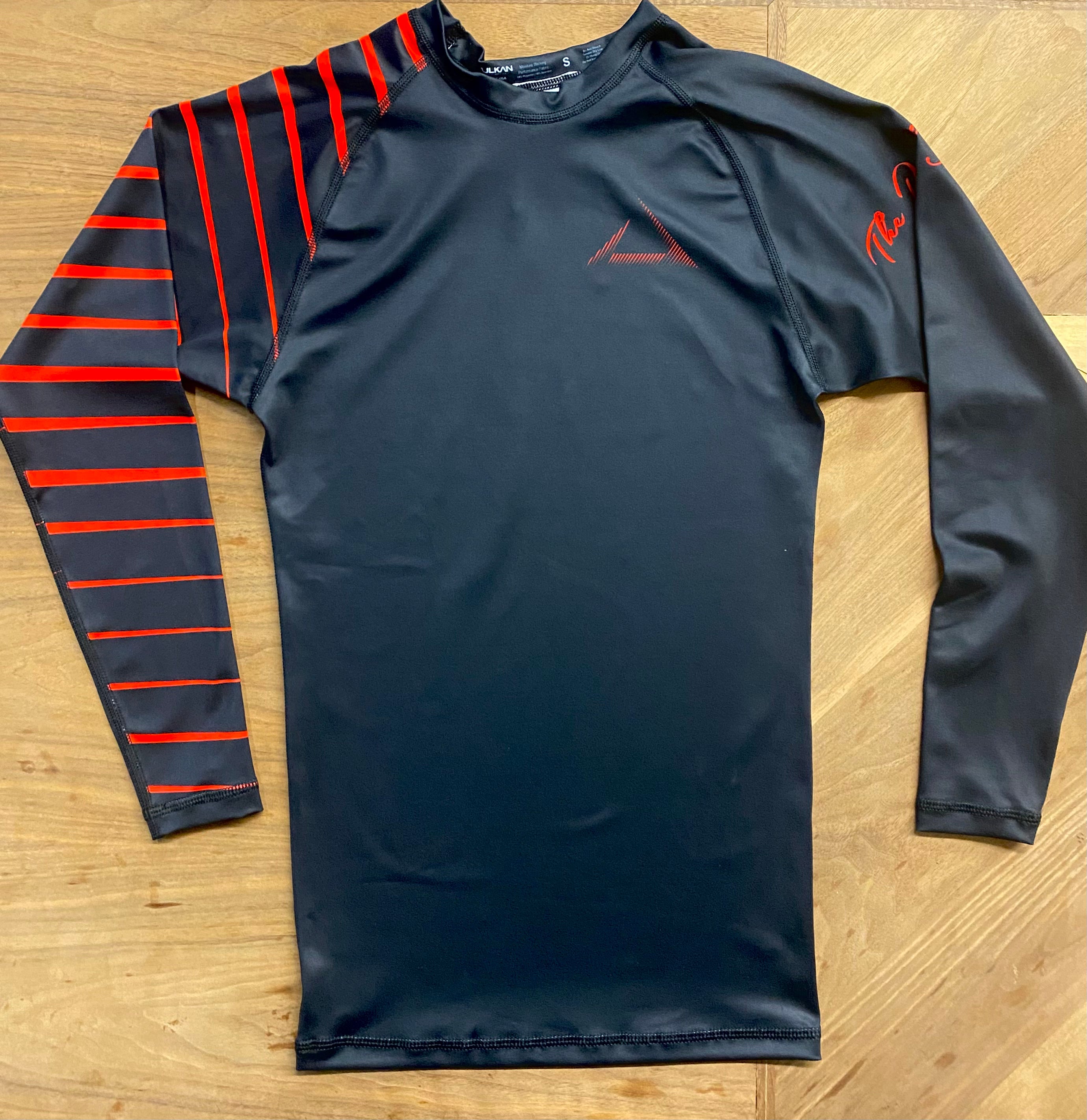 SPEAR Rashguard Long/Sleeve BLACK & RED