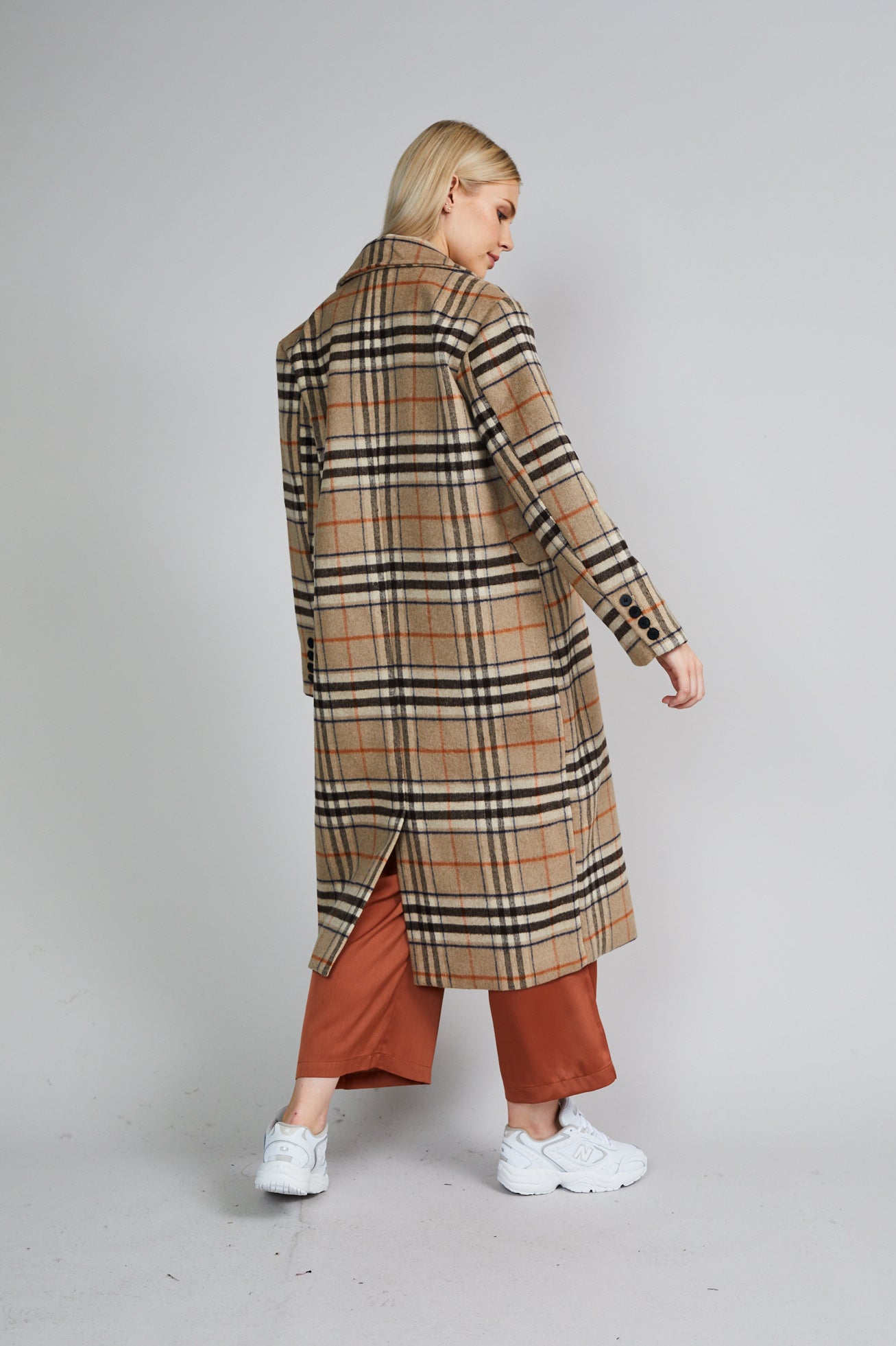 THE CHRISSY OVERCOAT