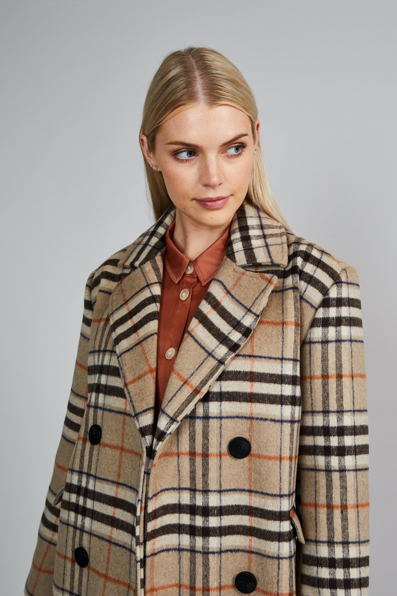 THE CHRISSY OVERCOAT